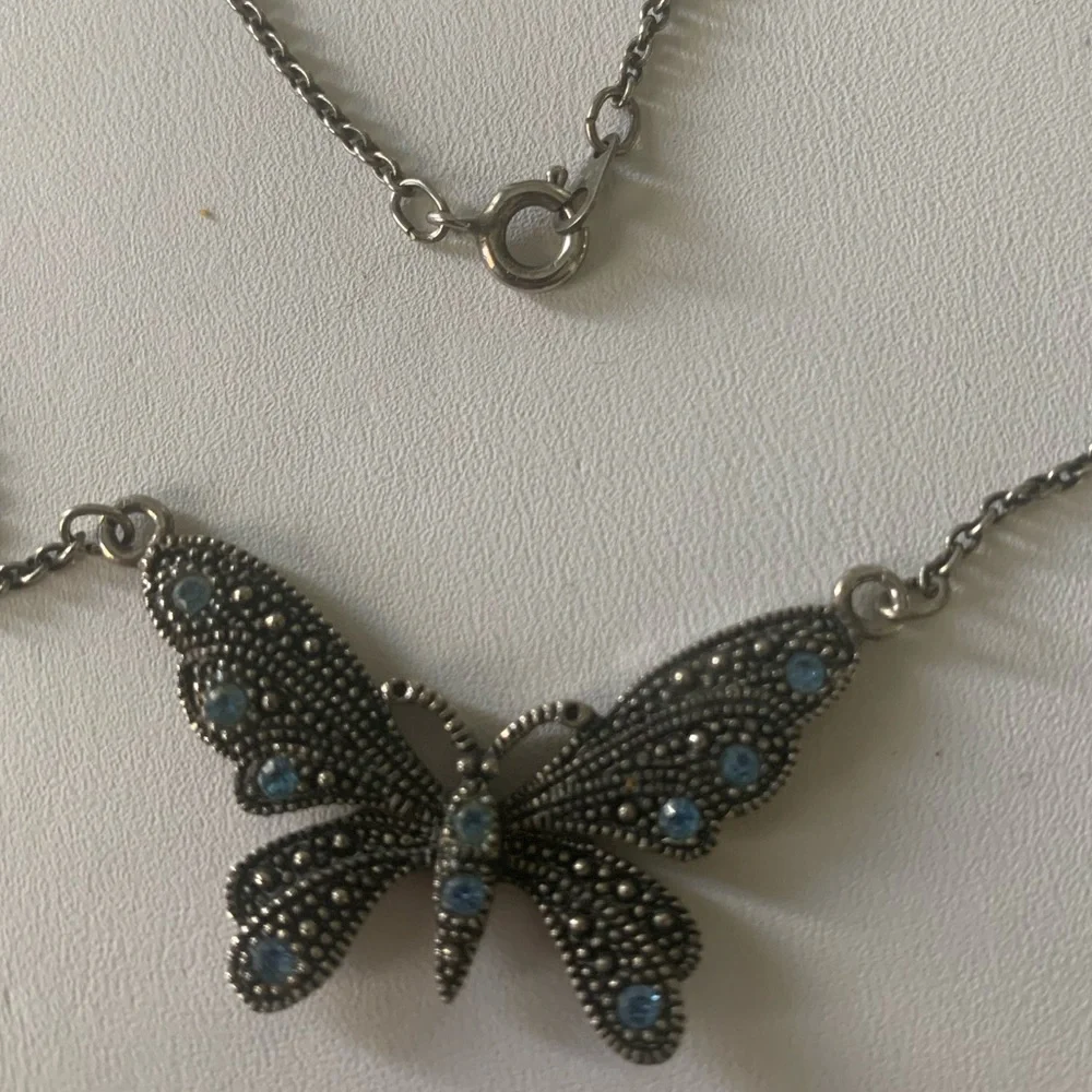 Butterfly Necklace blue crystals - Picture 5 of 10